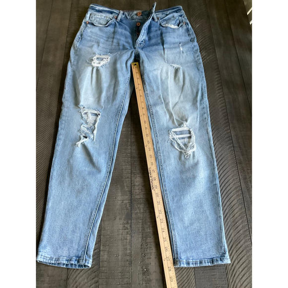 Edgely High Rise Mom Jeans Women’s Size 14 Regular Light Wash Distressed Button - Picture 3 of 8